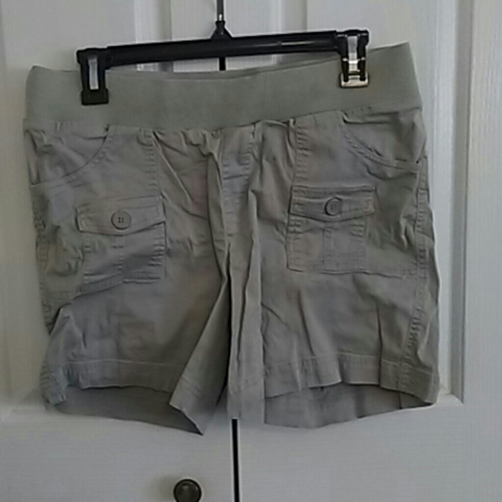 In Due Time Maternity Shorts